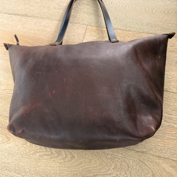 Portland Leather Oversized Zip Tote in Coldbrew - Picture 2 of 16